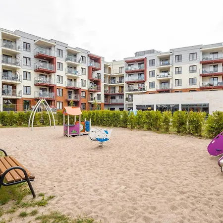 A008 Lux Tukan Polanki Park - *