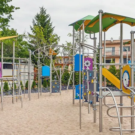 A008 Lux Tukan Polanki Park - *